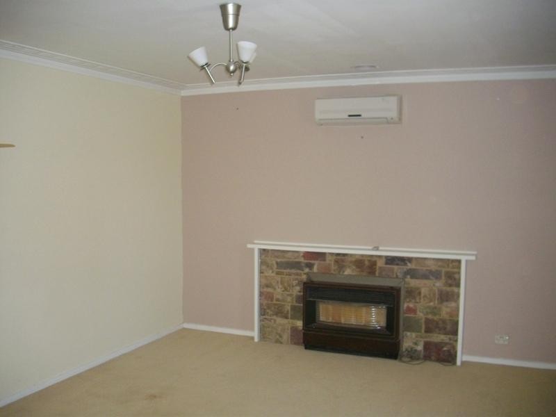 42 Carina Drive, Melton VIC 3337