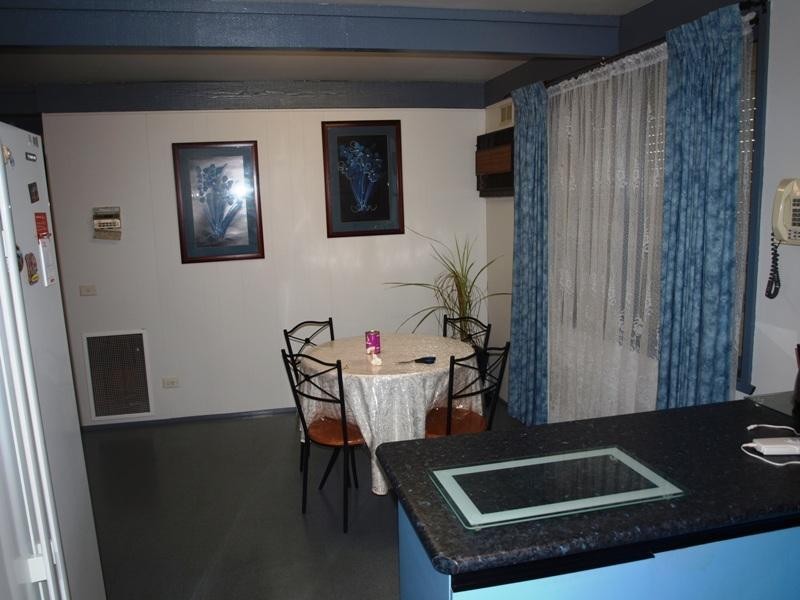 16 Sutherland Avenue, Melton South VIC 3338