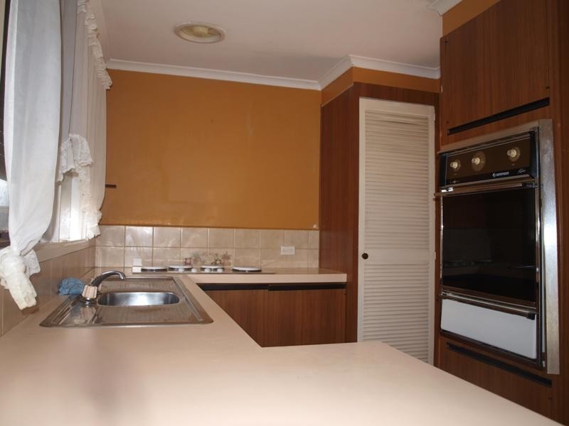 Melton South VIC 3338