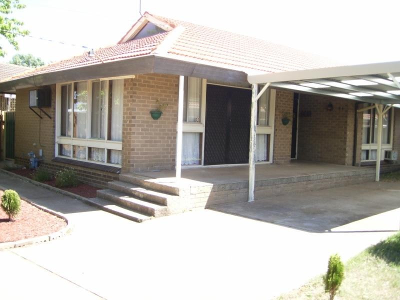 84 Richard Road, Melton South VIC 3338