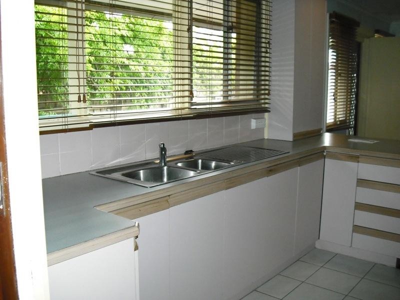 84 Richard Road, Melton South VIC 3338