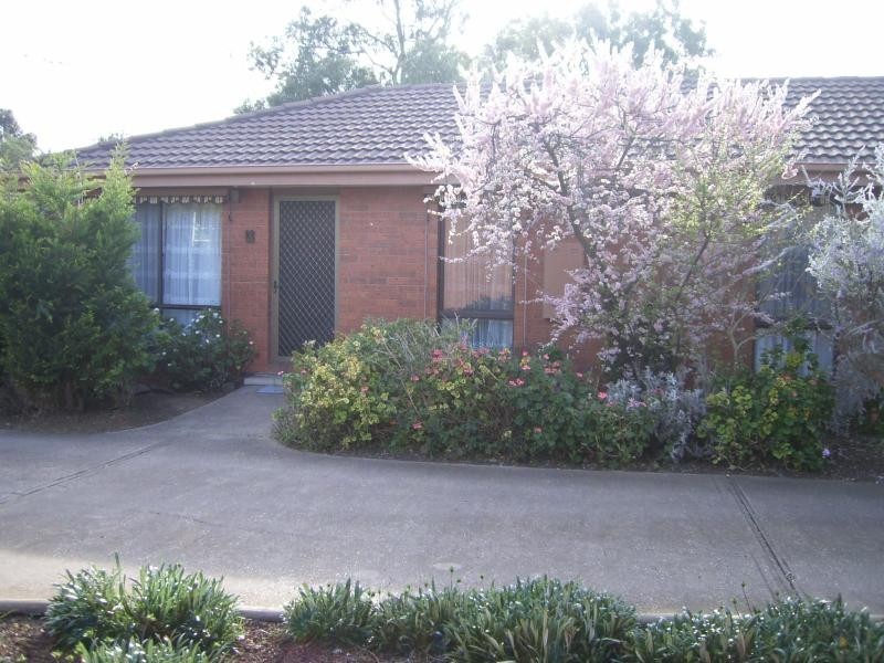 Unit 3/2-4 Brooklyn Road, Melton South VIC 3338