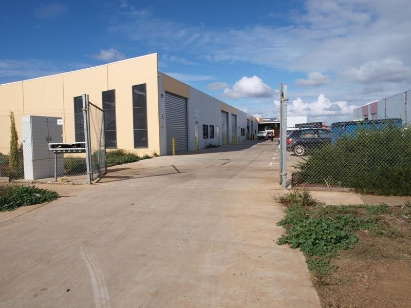 5/57 Reserve Road, Melton VIC 3337