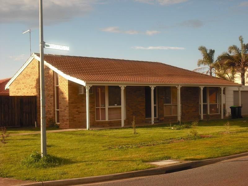 41 Blackdog Drive, Brookfield VIC 3338