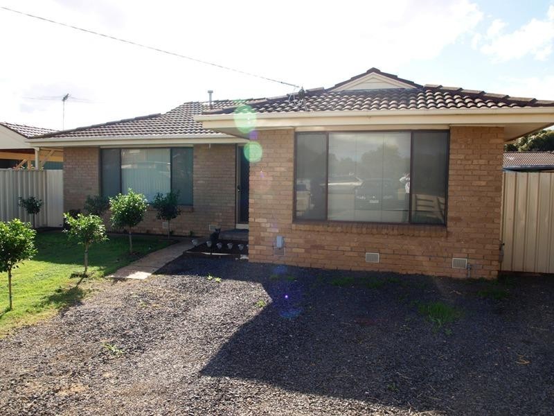 52 a Henry Street, Melton VIC 3337