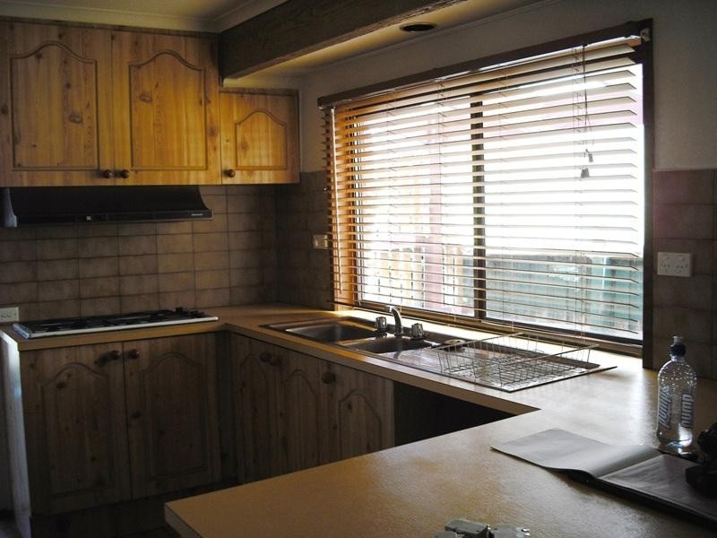 20 Grace Street, Melton South VIC 3338