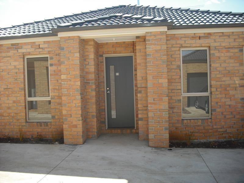 Unit 11/4 Black Knight Way, Melton VIC 3337