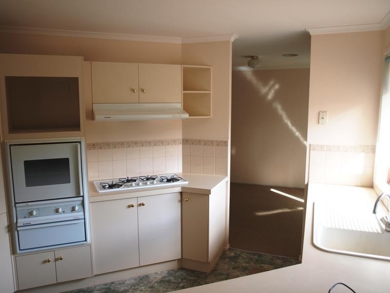 6 Momba Close, Kurunjang VIC 3337