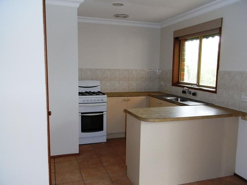 Unit 4/23 Dominic Parade, Melton VIC 3337