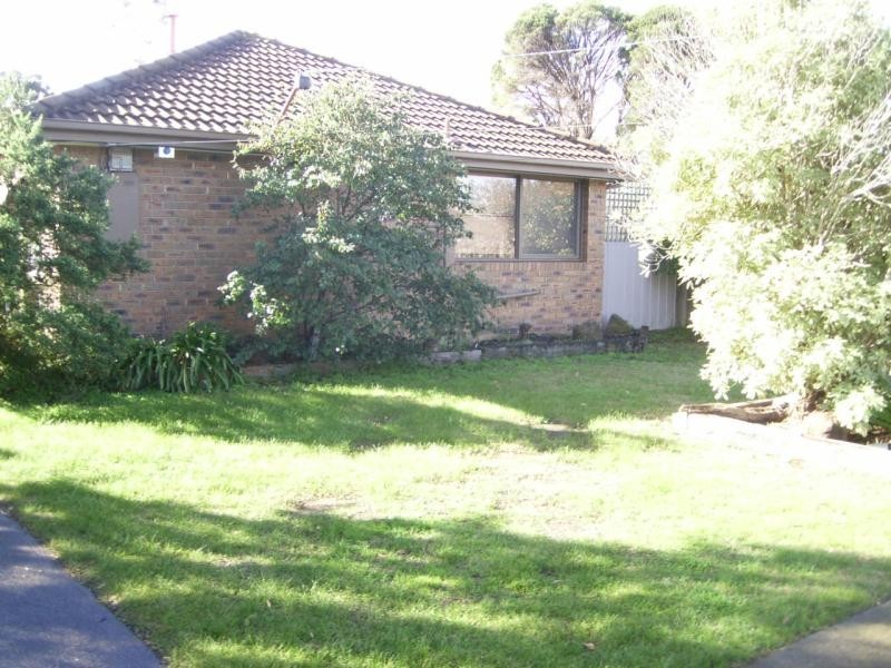 11 Irving Road, Melton VIC 3337