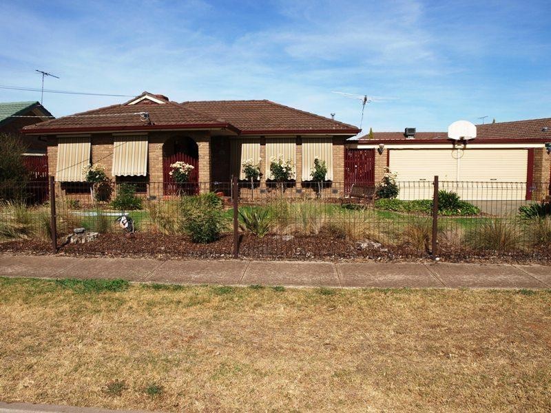 4 Lavarack Street, Melton South VIC 3338