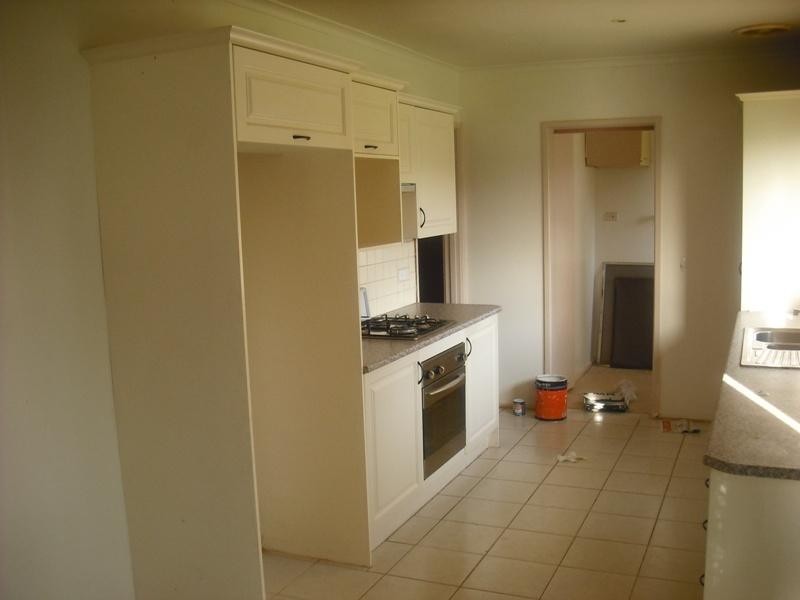 42 Rathdowne Circuit, Melton VIC 3337