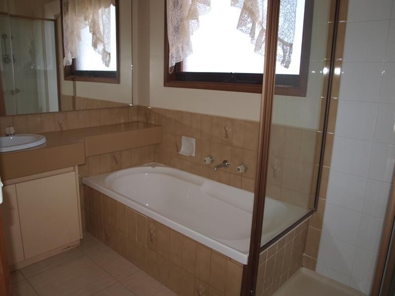 Melton West VIC 3337