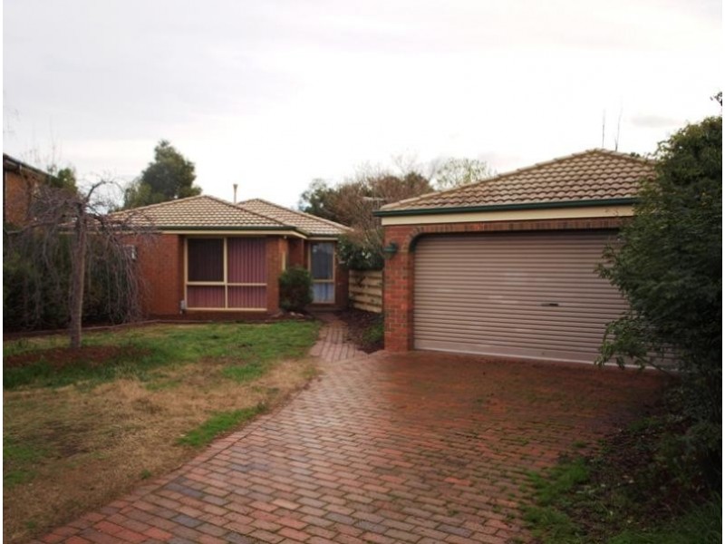 8 Radford Court, Brookfield VIC 3338