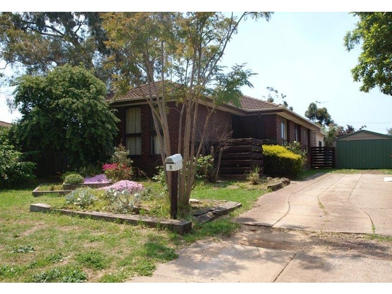 1 Leicester Crescent, Melton VIC 3337