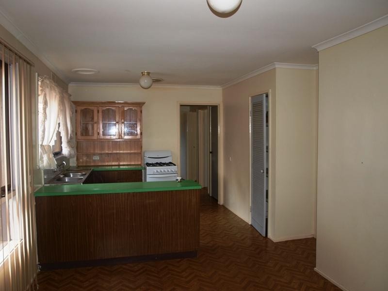 1 Leicester Crescent, Melton VIC 3337