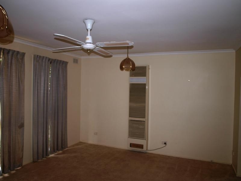 1 Leicester Crescent, Melton VIC 3337