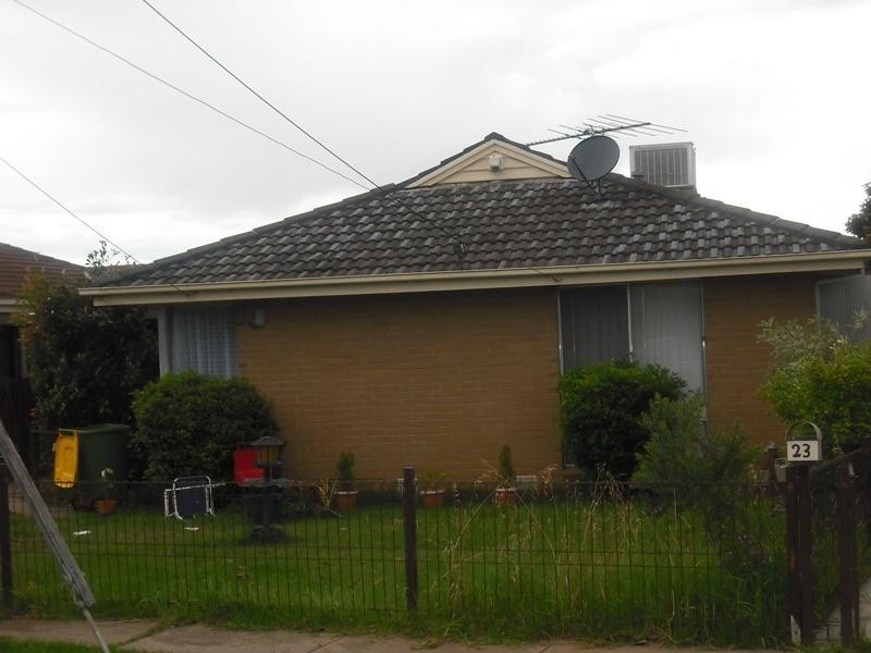 21 Quail Crescent, Melton VIC 3337