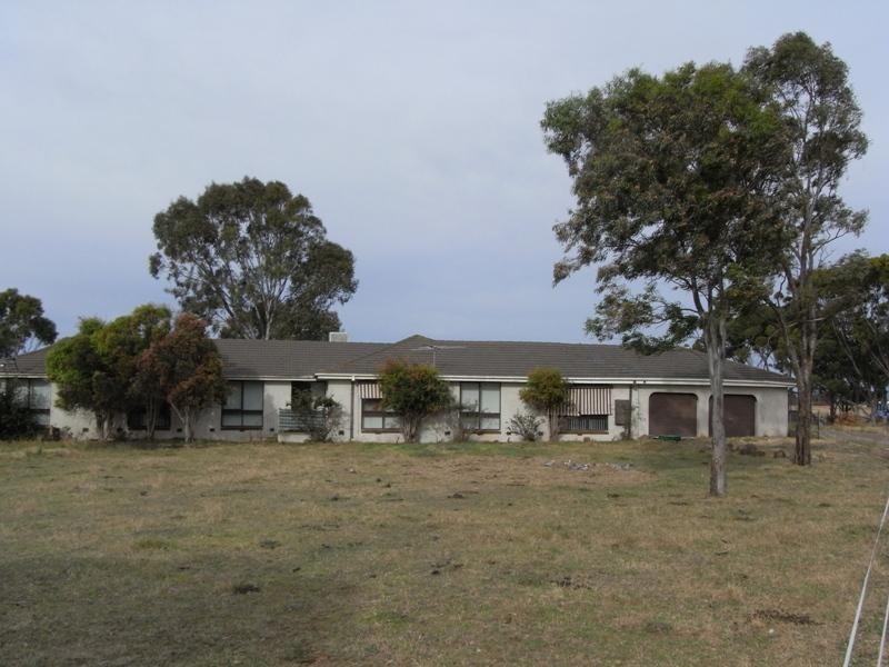 743-763 Coburns Road, Melton VIC 3337