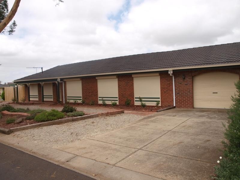 11 Hilton Way, Melton VIC 3337