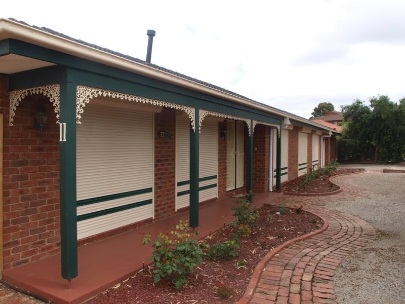11 Hilton Way, Melton VIC 3337