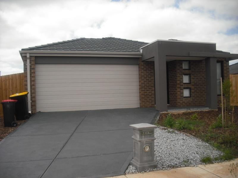 9 Spearfelt Street, Kurunjang VIC 3337