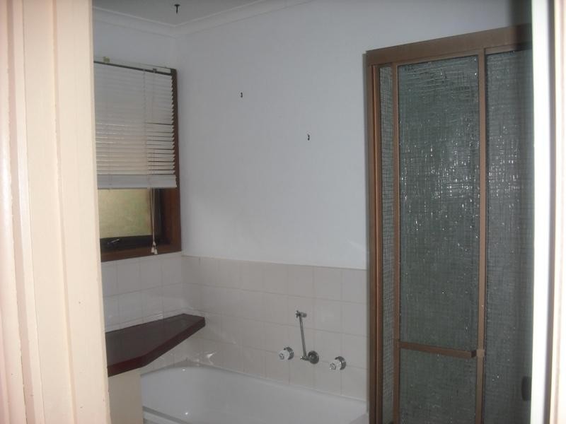 20 Grace Street, Melton South VIC 3338