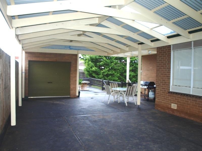 2 Emil Court, Melton VIC 3337