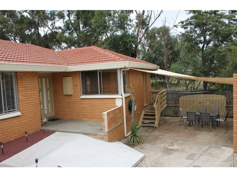 18 Wolfe Road, Melton VIC 3337