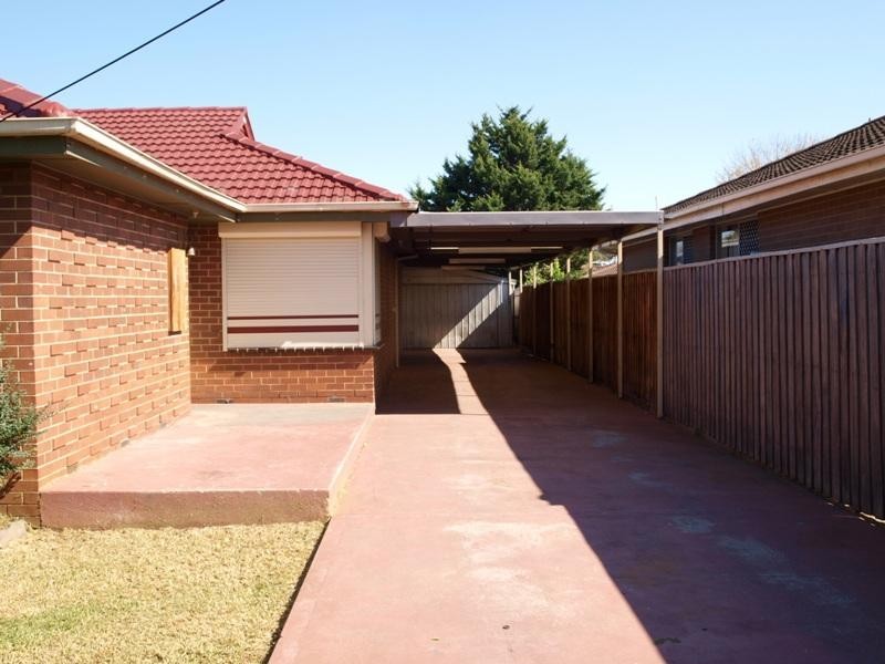 6 Blackwood Drive, Melton VIC 3337