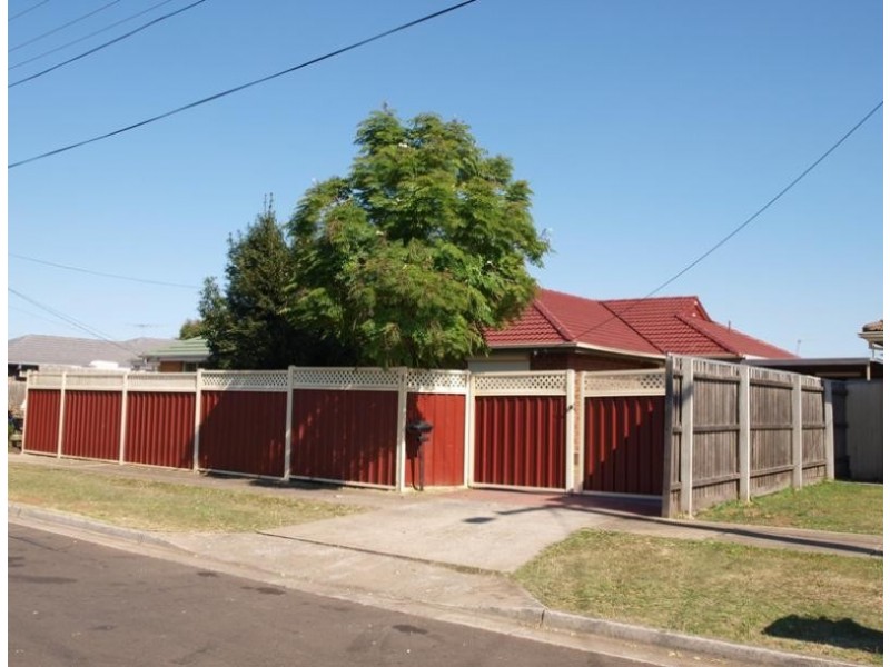 6 Blackwood Drive, Melton VIC 3337