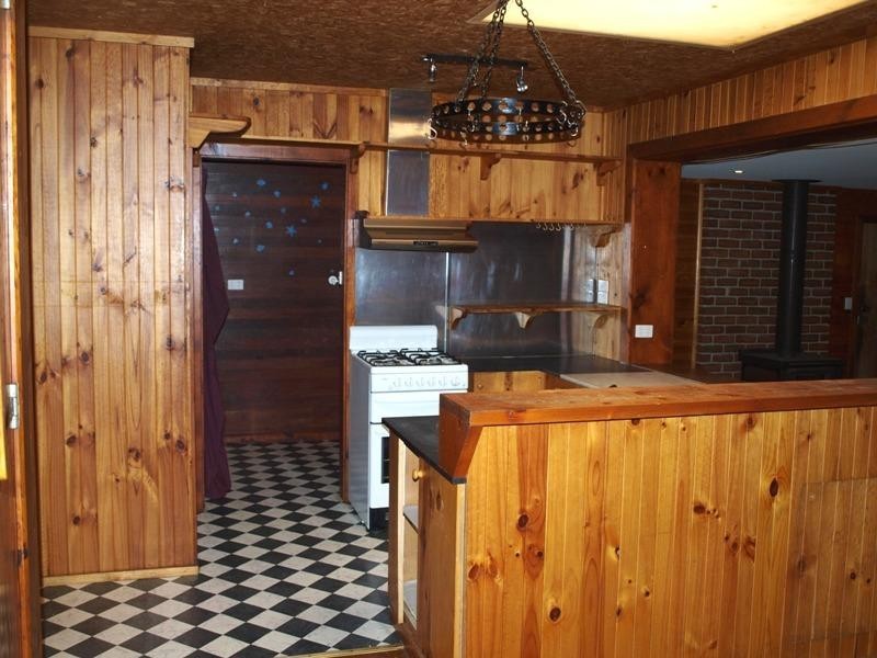 6 Blackwood Drive, Melton VIC 3337