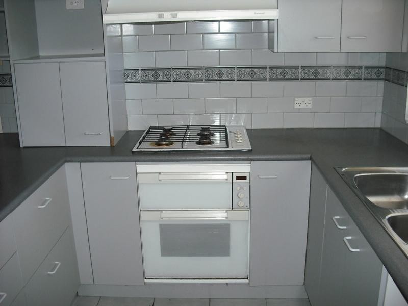 17 Moss Street, Melton South VIC 3338