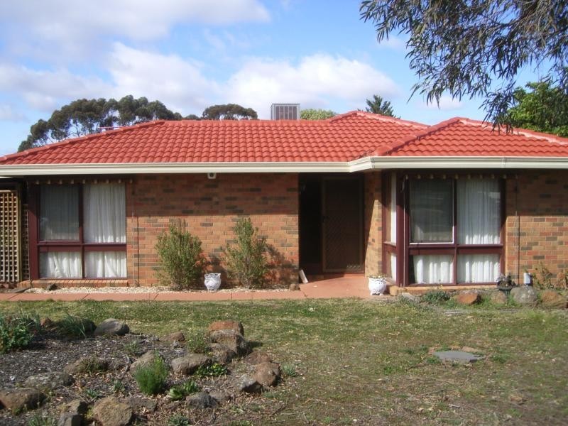 9 Dingley Place, Melton West VIC 3337