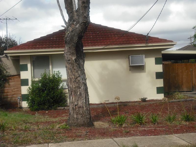 37 Acacia Crescent, Melton South VIC 3338