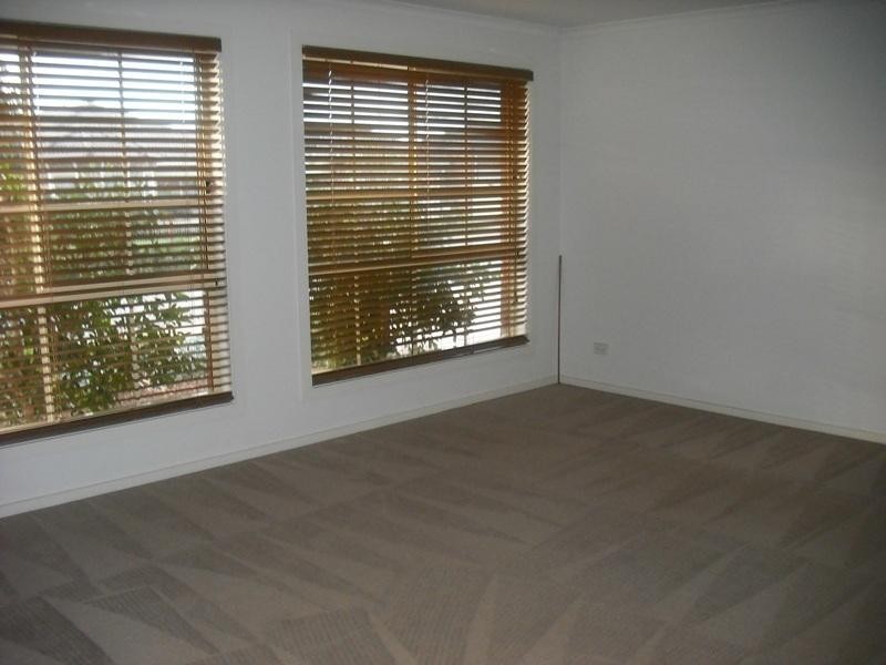 11 Woodland Rise, Melton West VIC 3337