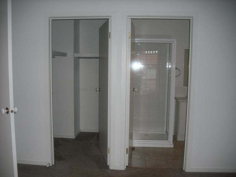 11 Woodland Rise, Melton West VIC 3337