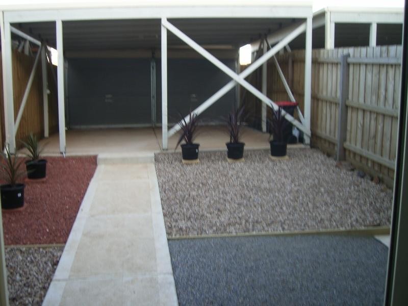 3 Kim Lane, Melton West VIC 3337