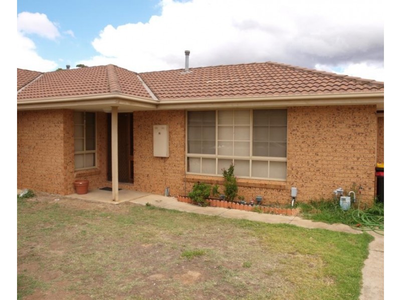 Unit 3/27 Kurrajong Crescent, Melton South VIC 3338