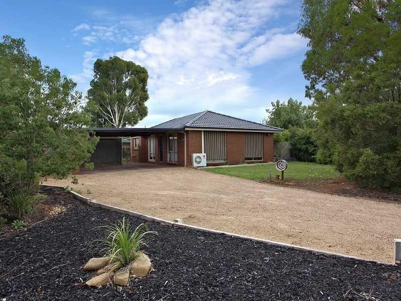 5 Peart Court, Melton VIC 3337