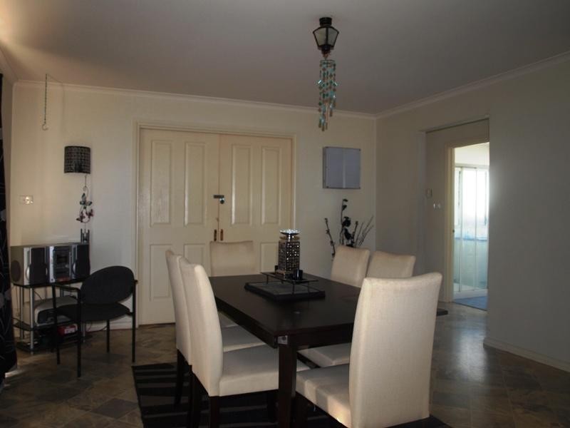 23 Darlingsford Blvd, Melton VIC 3337