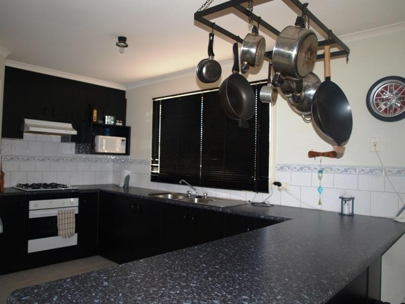 23 Darlingsford Blvd, Melton VIC 3337