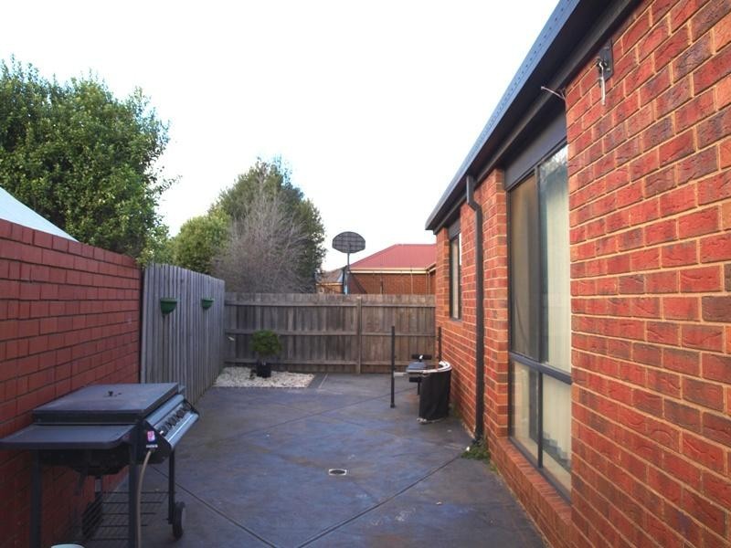 23 Darlingsford Blvd, Melton VIC 3337