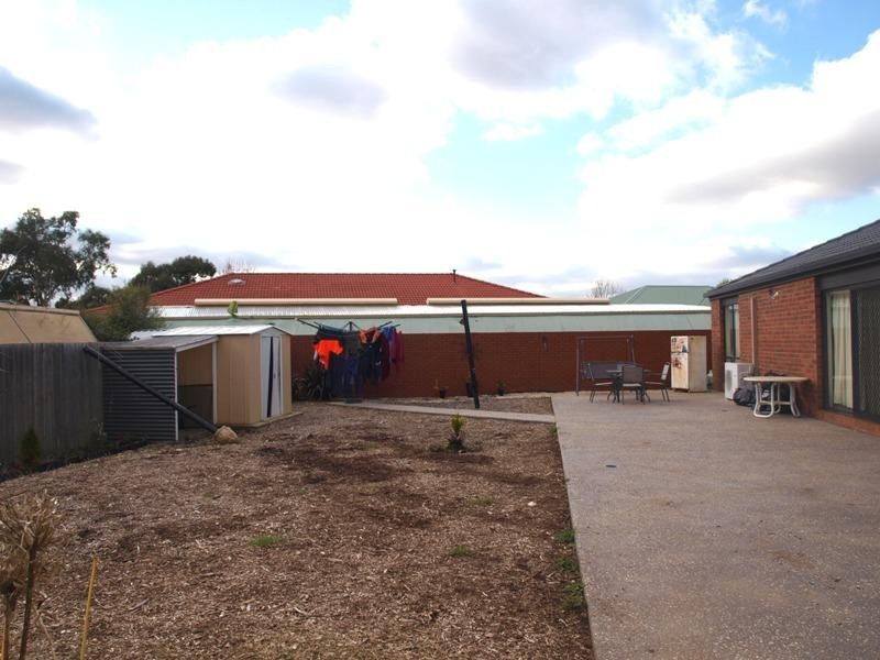 23 Darlingsford Blvd, Melton VIC 3337