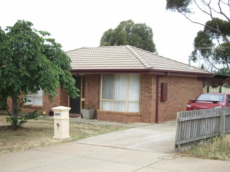 3 Oakfield Court, Melton South VIC 3338