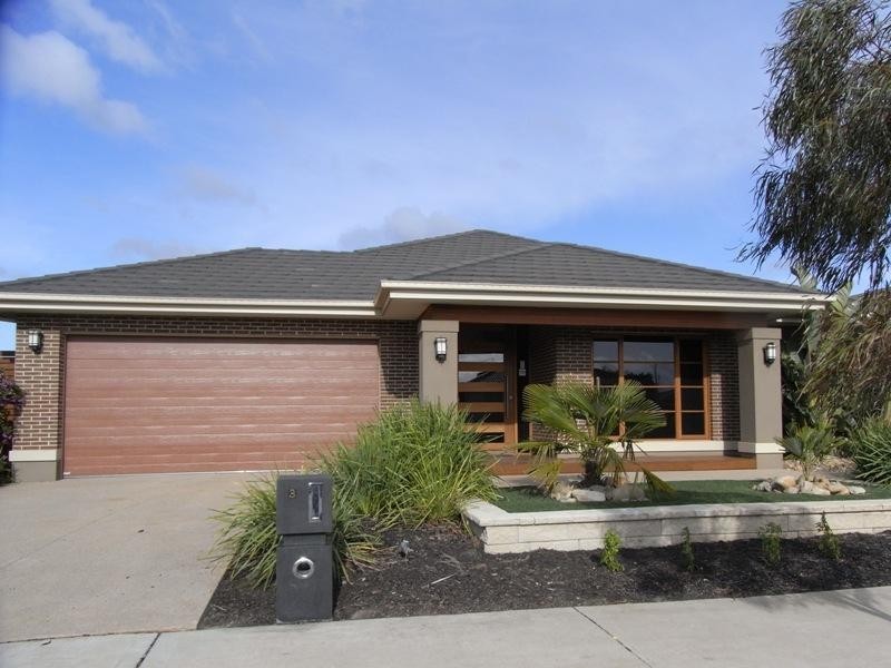 3 Arnolds Creek Blvd, Melton West VIC 3337