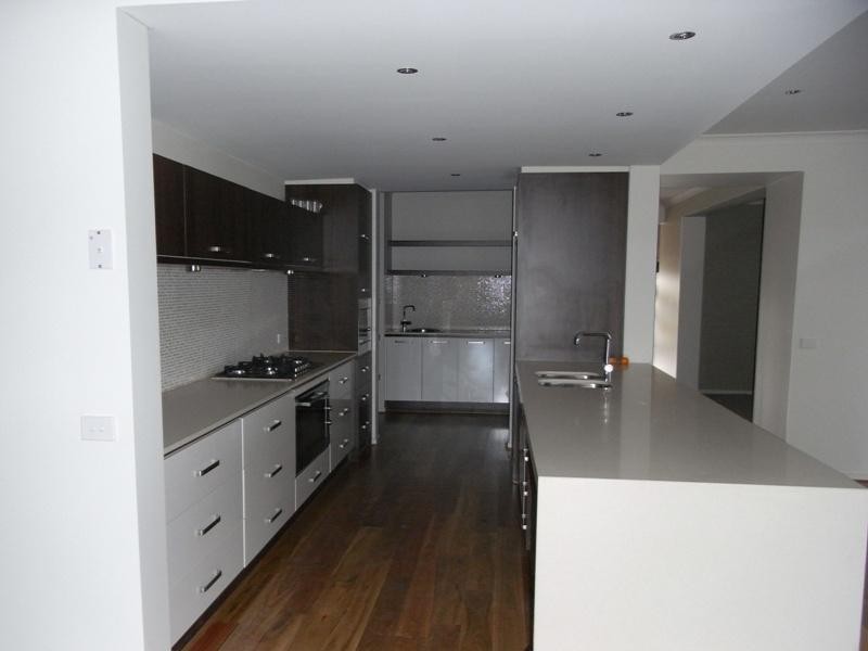 3 Arnolds Creek Blvd, Melton West VIC 3337