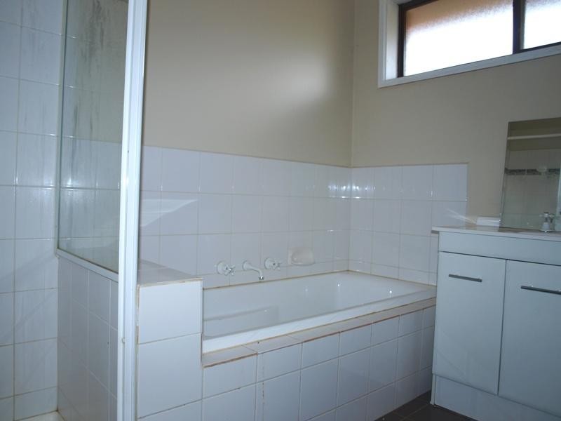 20 Monash Street, Melton VIC 3337