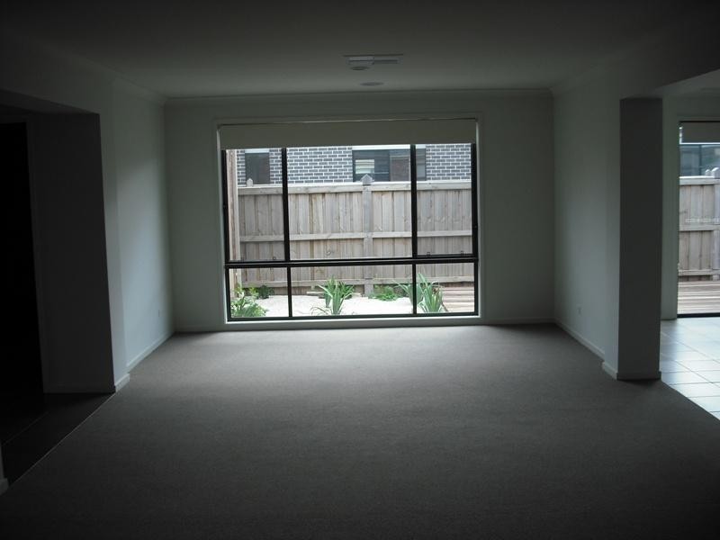 24 Ironbark Way, Brookfield VIC 3338