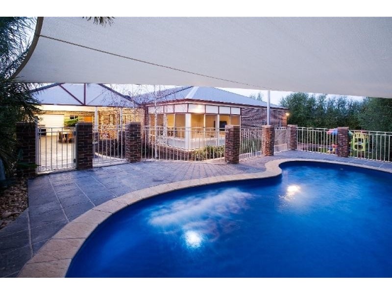 4 Drummond Court, Melton VIC 3337